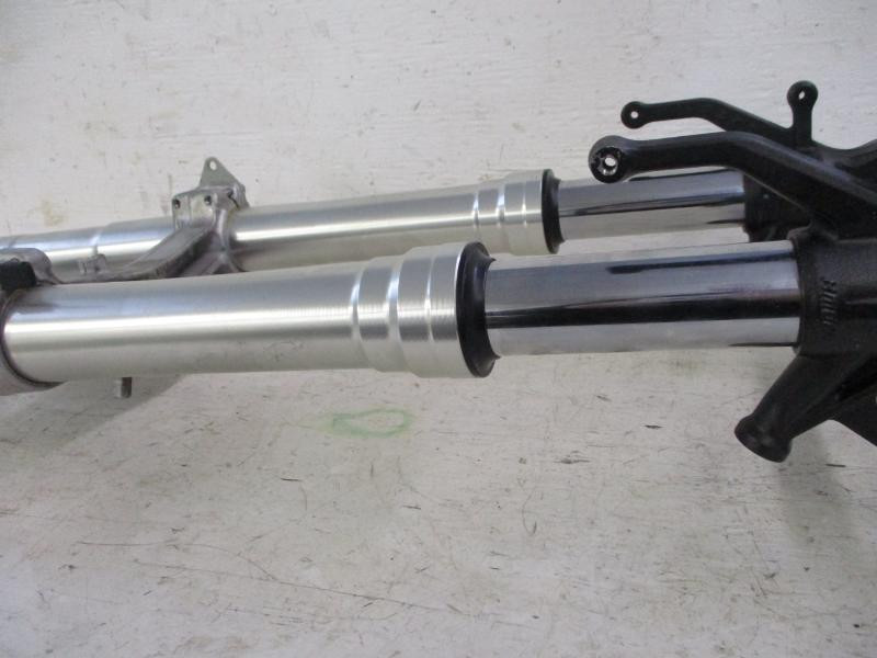 07 Kawasaki ZX6R Ninja P Forks Lower Triple Tree Axle Front 44071